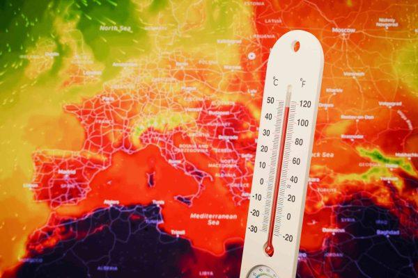 Arizona's extreme heat hits Latino communities hardest, report finds
