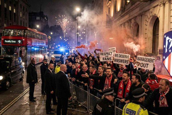Atlético Madrid Files UEFA Complaint After Fireworks Disrupt London Hotel Ahead of Arsenal Clash