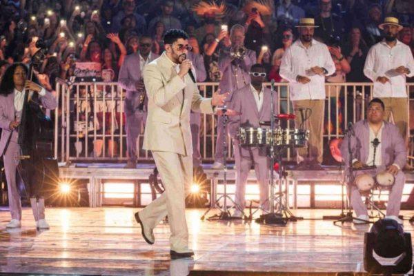 Bad Bunny's emotional 'Baile Inolvidable' moment in Puerto Rico