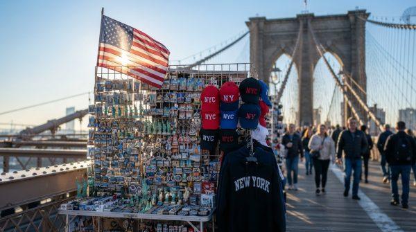 Brooklyn Bridge vendors push out licensed veterans amid city inaction
