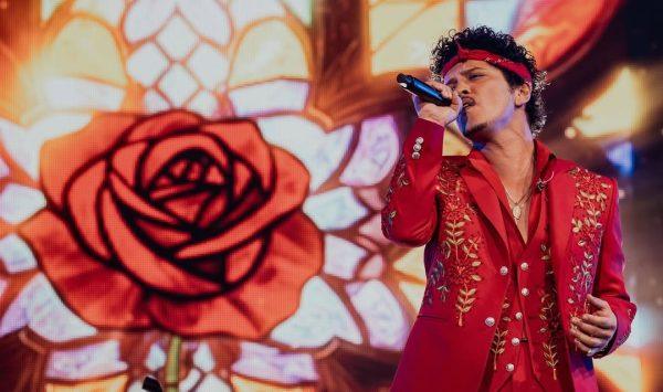 Bruno Mars Brings Willie Colón and Héctor Lavoe's 'La Murga' to Life in Toronto