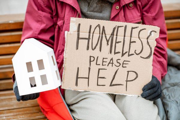 California Homeless Blogger Challenges Governor Candidates to Face Street Reality
