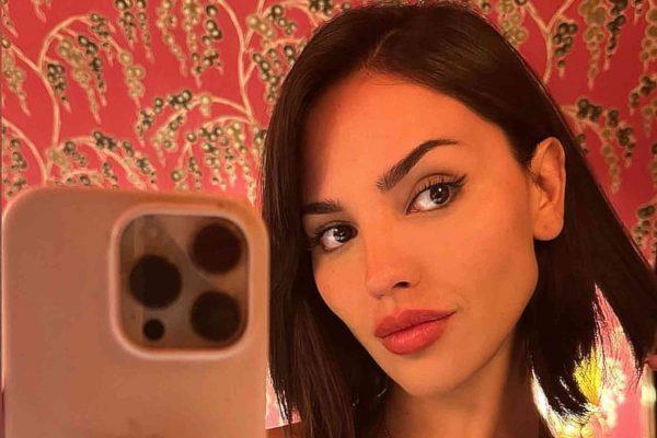 Eiza González embraces her role supporting Grigor Dimitrov on tour