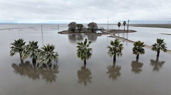 El Niño keeps California coasts elevated for months, raising flood risk