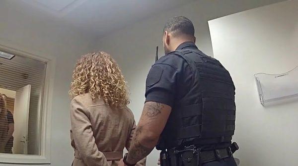 Florida mother arrested at Orlando airport after leaving four kids home alone