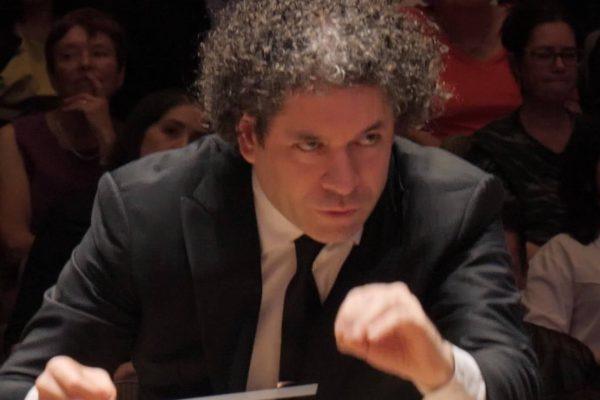 Gustavo Dudamel Leads LA Phil in Farewell Concert to Aid Venezuela Earthquake Recovery