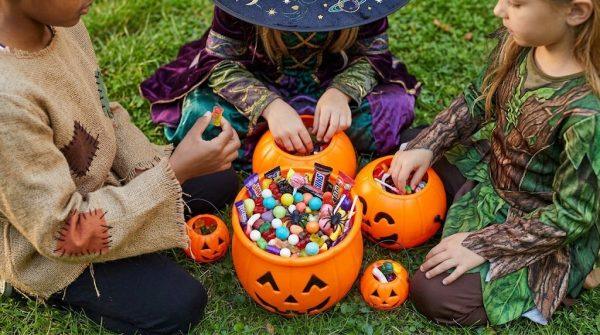 Halloween candy safety: key warning signs every parent should know