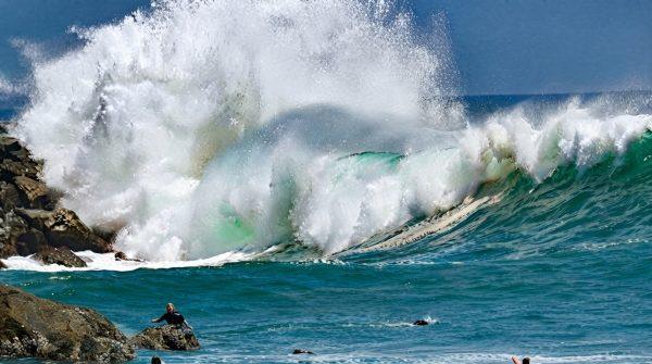 Hurricane Marie stirs dangerous surf along California beaches this weekend