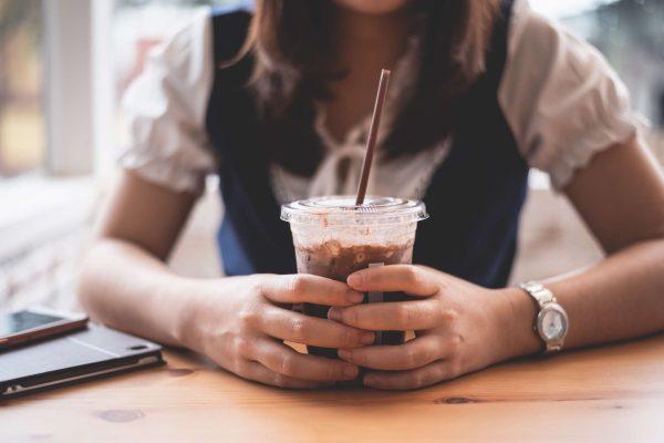 Iced Coffee at Job Interviews: Gen Z vs. Traditional Recruiters