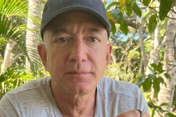 Jeff Bezos credits his success to a Cuban father who arrived in Miami alone