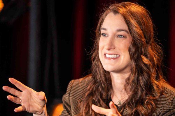 Joanna Hausmann: The Venezuelan comedian making Latino culture mainstream