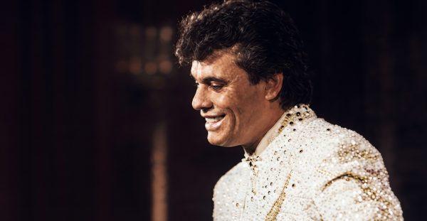 Juan Gabriel's Historic 1990 Bellas Artes Concert Hits US Theaters