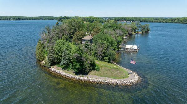 Minnesota's Gale Island estate hits market after 50 years