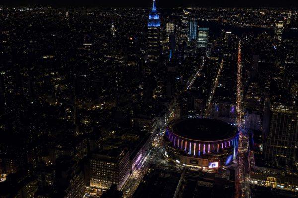 New Yorkers Swelter Without Power as Manhattan Wedding Lights Up the Grid