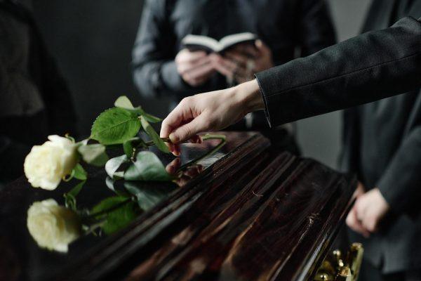 NYC funeral home sued for mixing up bodies at wake