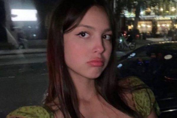 Olivia Rodrigo Reveals Fans Wear Diapers to Keep Front-Row Spots