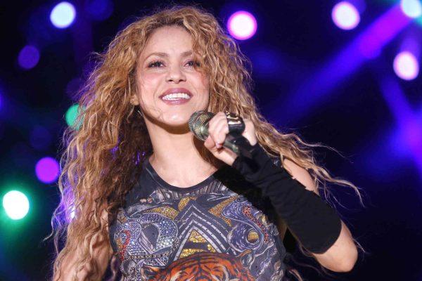 Shakira's Copacabana Triumph Amid Father's Health Crisis: A Night of Resilience
