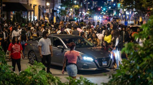 Teen flash mobs disrupt Dominican businesses in Upper Manhattan