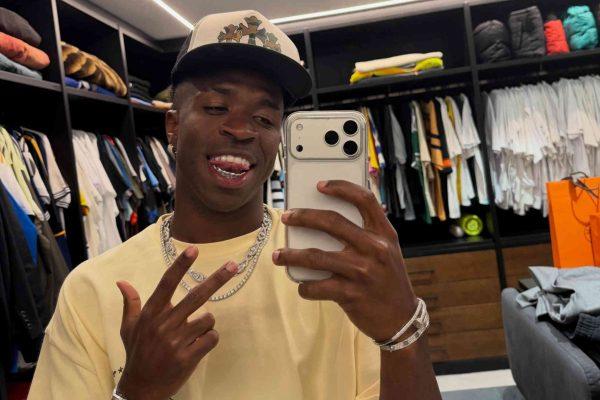 Vinicius Jr's Chin Transformation Sparks Debate Among Aesthetic Experts