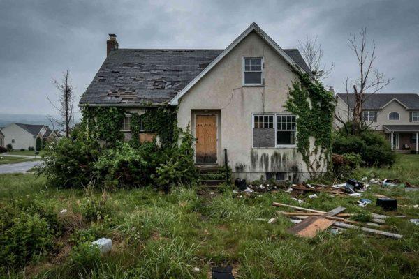 Zombie Homes Rise Across 38 US States, Threatening Latino Neighborhoods